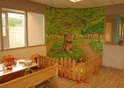 muurschildering-kinderdagverblijf-sprookjesboom