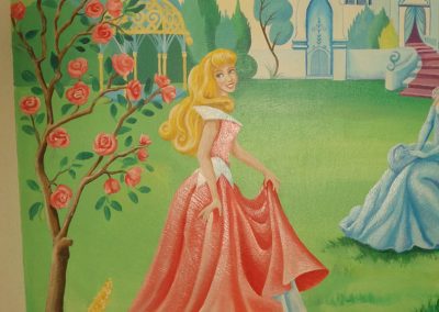 muurschildering meisjeskamer disney prinsessen